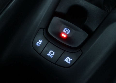 Toyota C-HR 1.8 VVT-h GPF Icon SUV 5dr Petrol Hybrid CVT Euro 6 (s/s) (122 ps) 31