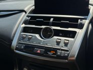 Lexus NX 2.5 NX 300h Takumi CVT 4WD 5dr 31