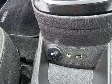 Ford Fiesta 1.0T EcoBoost Zetec Euro 5 (s/s) 5dr 9