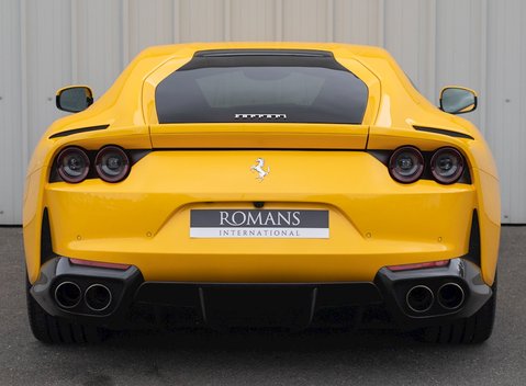 Ferrari 812 Superfast 5