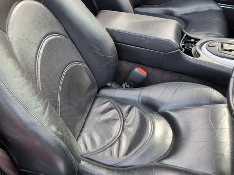 Jaguar XK8 CONVERTIBLE 18