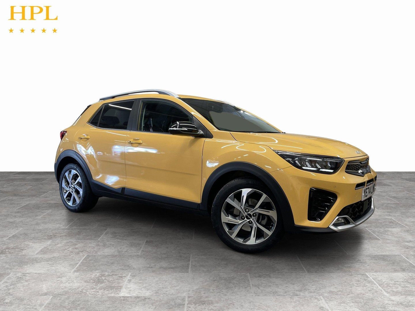 Kia Stonic listing photo