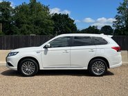 Mitsubishi Outlander PHEV DESIGN 6
