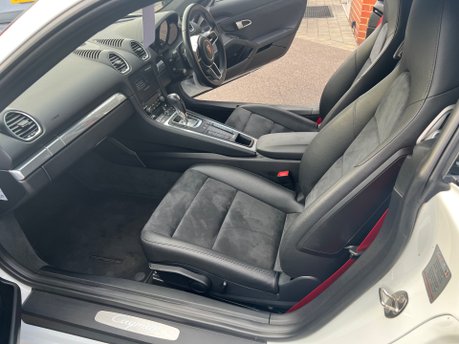 Porsche 718 CAYMAN PDK 30