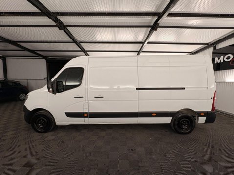 Nissan NV400 2.3 dCi 35 Tekna FWD L3 H2 Euro 6 5dr 33