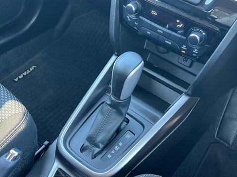 Suzuki Vitara SZ-T BOOSTERJET MHEV 29