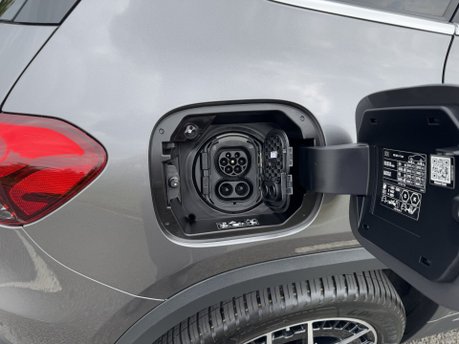 Mercedes-Benz EQA EQA 250 66KWH AMG Line Premium Auto Electric PAN ROOF/PARKTRONIC/SAT NAV 39