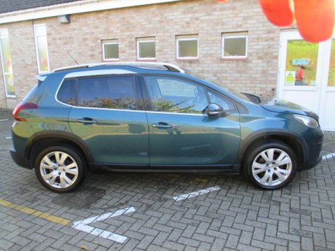 Peugeot 2008 1.2 PureTech Allure EAT Euro 6 (s/s) 5dr 8