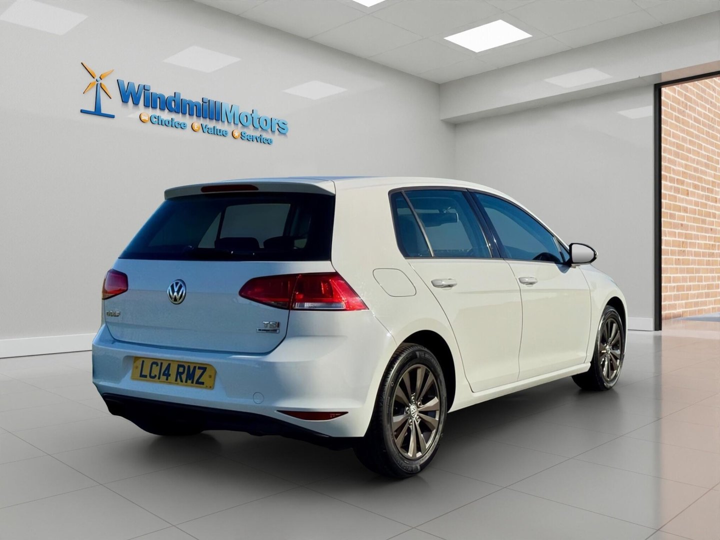 2014 Volkswagen Golf — image 9