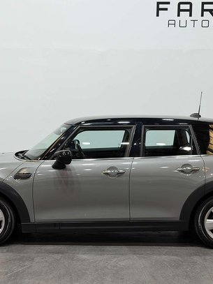 Mini Hatch 1.5 Cooper Classic Hatchback 5dr Petrol Steptronic Euro 6 (s/s) (136 ps) 1