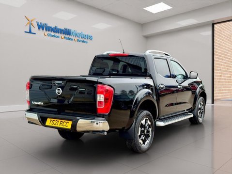 Nissan Navara 2.3 dCi Tekna Auto 4WD Euro 6 4dr 10