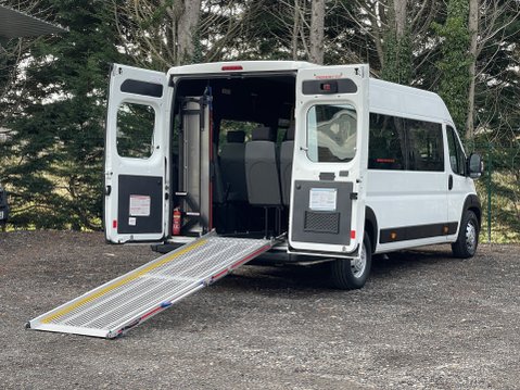 Citroen Relay 40 L4H2 17seat Flexilite minibus with mesh ramp, sensors. Euro 6. Non-D1. 3