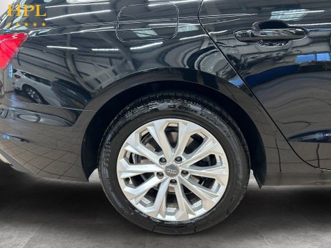 Audi A4 2.0 TFSI 35 Technik Estate 5dr Petrol S Tronic Euro 6 (s/s) (150 ps) Air Co 10