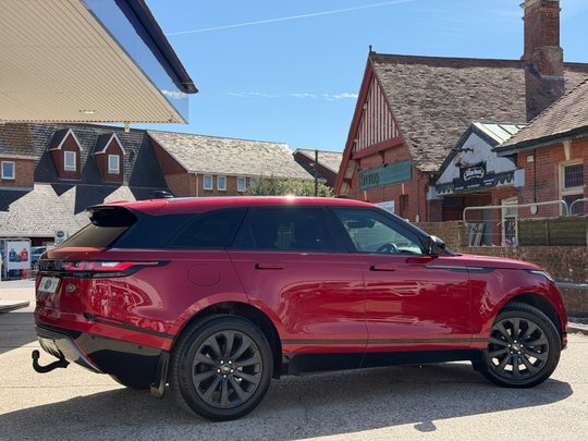 Land Rover Range Rover Velar R-DYNAMIC SE 