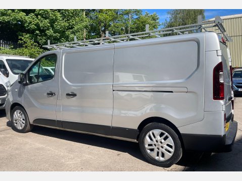 Renault Trafic 1.6 dCi 29 Sport Nav Panel Van 5dr Diesel Manual LWB Standard Roof Euro 6 ( 14