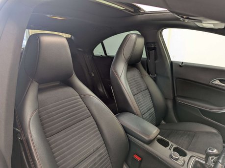 Mercedes-Benz CLA Class 1.6 CLA 200 AMG Line Night Edition+ 4dr 31