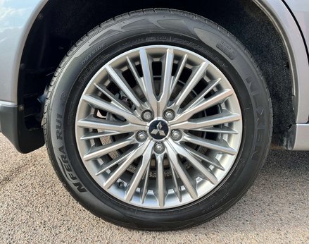 Mitsubishi Outlander 2.4 Outlander Design PHEV CVT 4WD 5dr 14