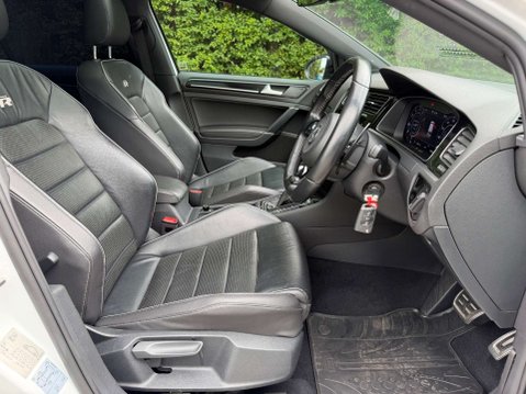 Volkswagen Golf 2.0 Golf R TSi 4Motion Semi-Auto 4WD 5dr 22