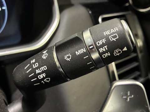 Land Rover Range Rover Sport 3.0 SD V6 Autobiography Dynamic Auto 4WD Euro 6 (s/s) 5dr 32