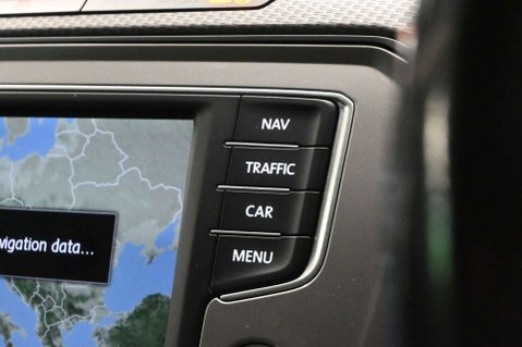 Volkswagen Passat 2.0 Passat Alltrack TDI BlueMotion Technology 4Motion Semi-Auto 4WD 5dr 66