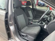 Volkswagen Golf S TDI BLUEMOTION TECHNOLOGY 3