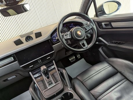 Porsche Cayenne 4.0 Cayenne T S E-Hybrid Auto 4WD 5dr 56