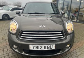 Mini Countryman COOPER D ALL4 HUGE SPEC 4