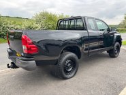 Toyota Hilux Active ECB 4WD D-4D Pickup 2