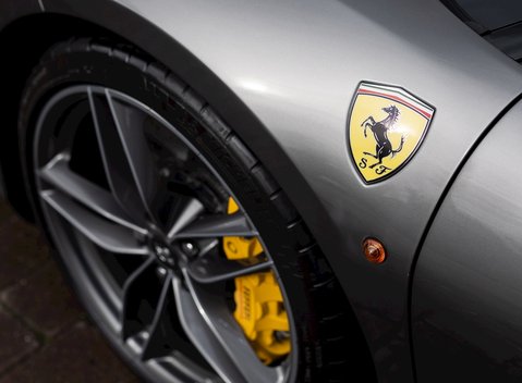 Ferrari 488 GTB 25