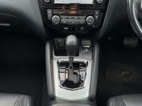 Nissan Qashqai 1.6 dCi Tekna SUV 5dr Diesel XTRON 2WD Euro 5 (s/s) (130 ps) 58