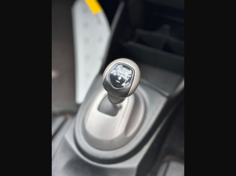 Honda Jazz 1.4 i-VTEC ES i SHIFT Euro 4 5dr 20