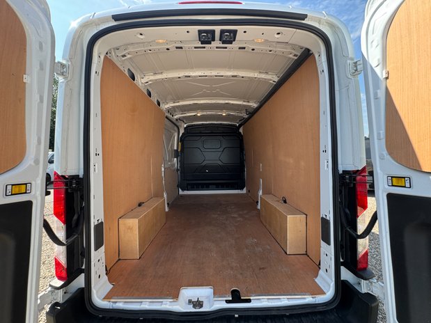 Ford Transit LWB L3H2 Medium Roof Leader 350 Sensors EURO 6 (CAT S Insurance Loss) 9