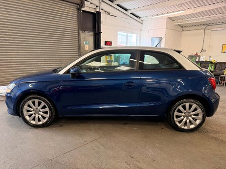 Audi A1 1.2 TFSI Sport Euro 5 (s/s) 3dr 4