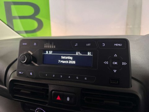 Vauxhall Combo 1.5 Combo 2000 Dynamic TD 72/2022 23