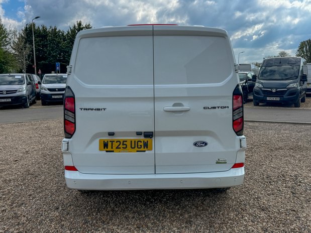 Ford Transit Custom SWB L1H1 Low Roof Limited 320 136bhp Air Con Alloys Camera Sensors EURO 6 7