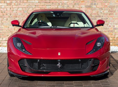 Ferrari 812 Superfast 4