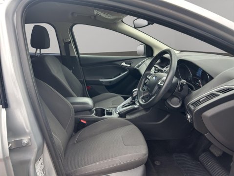 Ford Focus 1.6 Titanium Navigator Powershift Euro 5 5dr 18