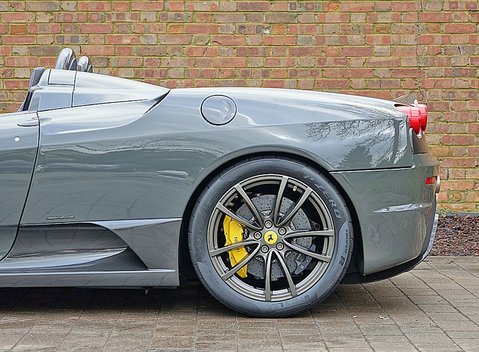 Ferrari 430 Scuderia Spider 16M 18