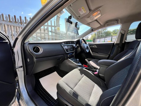 Toyota Auris VVT-I ICON PLUS 49