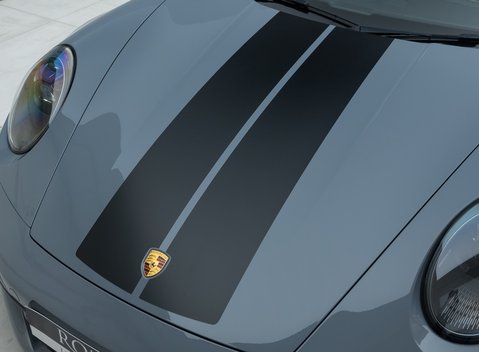 Porsche 911 Turbo S CABRIOLET (992) 37