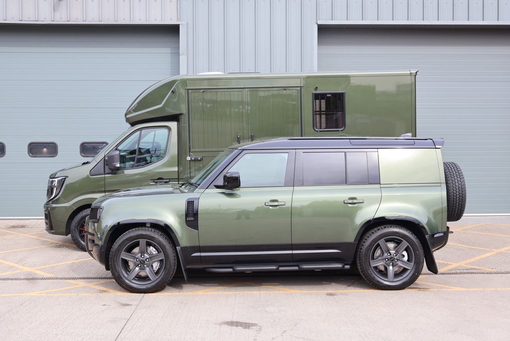 Renault Master BRAND NEW 3.5 TON STALLION BUILD EXTREME HEAVY DUTY HORSEBOX FROM SEEKER  24