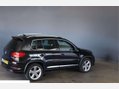 Volkswagen Tiguan 2.0 TDI BlueMotion Tech R-Line Edition 4WD Euro 6 (s/s) 5dr 33