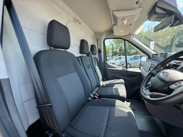 Ford Transit AUTO LWB L3H2 Medium Roof Limited 350 Air Con Alloys Cam EURO 6 NO VAT 14