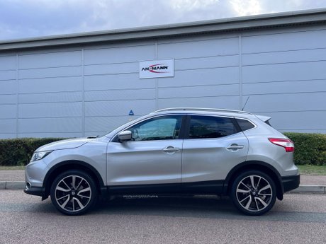 Nissan Qashqai 1.6 dCi Tekna 2WD Euro 6 (s/s) 5dr 7