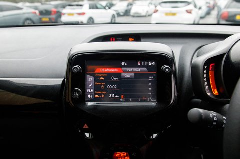 Peugeot 108 COLLECTION 26