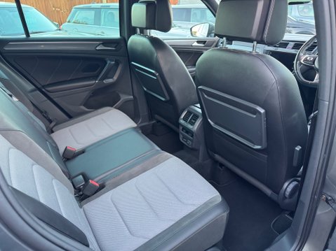 Volkswagen Tiguan 2.0 TDI R-Line SUV 5dr Diesel DSG 4Motion Euro 6 (s/s) (190 ps) 57