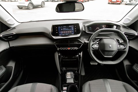 Peugeot 208 PURETECH ALLURE PREMIUM PLUS S/S 3
