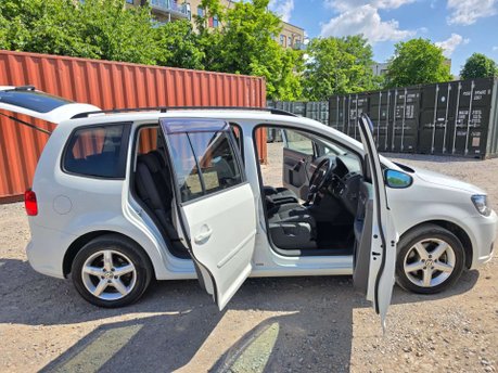 Volkswagen Touran 1.4 TSI BlueMotion Tech SEL MPV 5dr Petrol DSG Euro 6 (s/s) (150 ps) 33