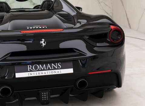 Ferrari 488 Spider 22