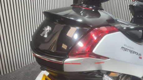 Peugeot Metropolis 400 RS ABS 3 WHEELER TRIKE ONLY 11K MOT JUNE 2027 400CC 17
